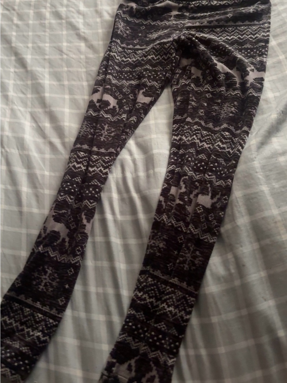 Lady’s Patterned Black & Gray Leggings